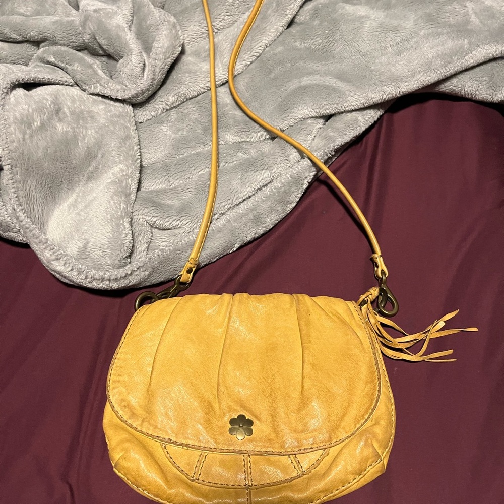 Lucky brand purse